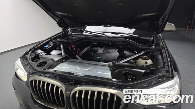 BMW X4 2021 — Şəkil 9/20