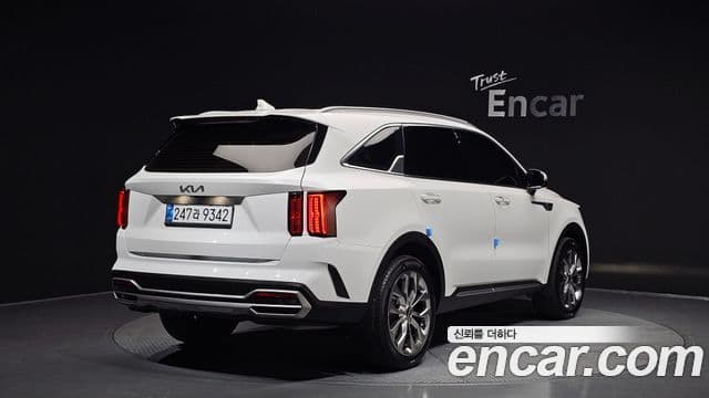 Kia Sorento 2022 — ფოტო 2/20