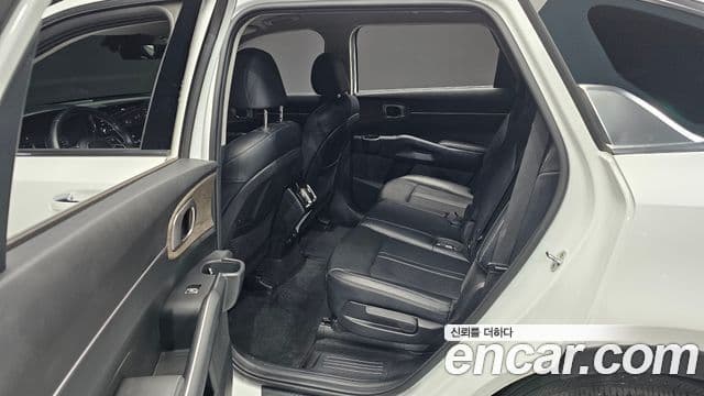 Kia Sorento 2022 — ფოტო 12/20