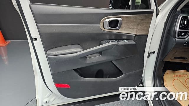Kia Sorento 2022 — Photo 1/30