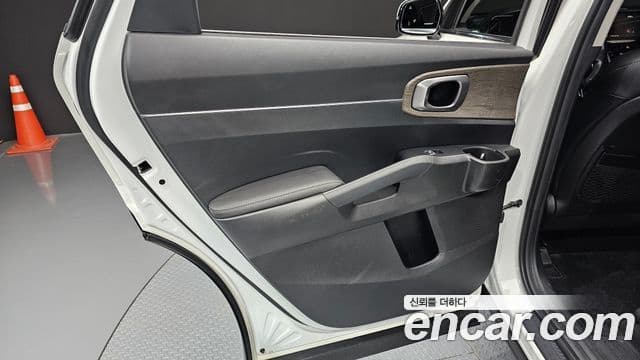 Kia Sorento 2022 — Photo 22/30