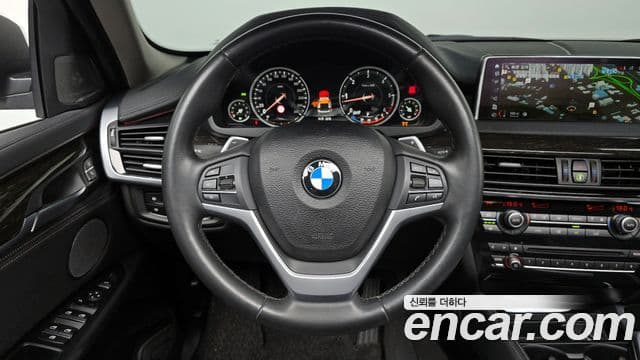 BMW X6 2018 — ფოტო 13/20
