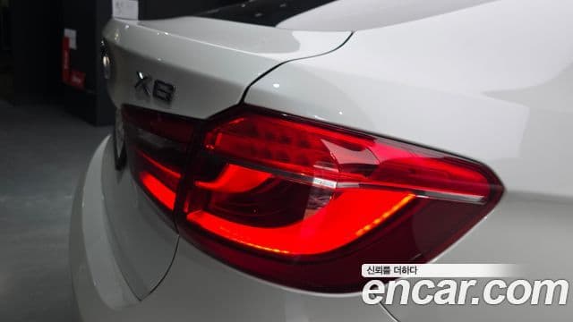 BMW X6 2018 — ფოტო 17/20