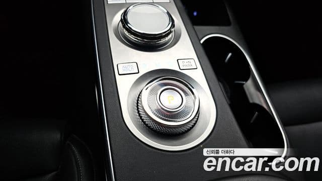 Genesis GV70 2021 — Şəkil 9/20