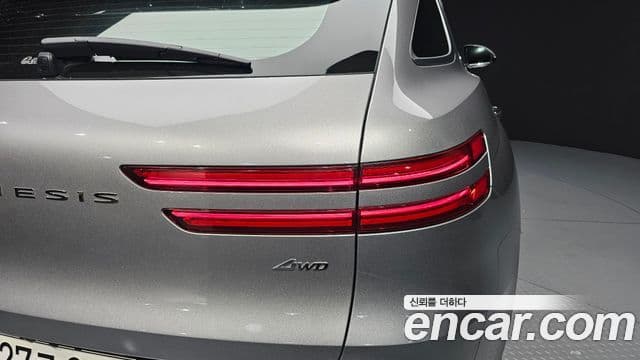Genesis GV70 2021 — Şəkil 25/31