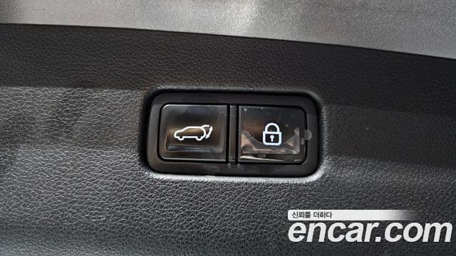 Genesis GV70 2021 — Şəkil 23/31