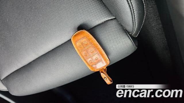 Genesis GV70 2021 — Şəkil 14/31