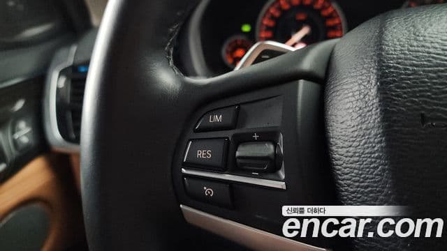 BMW X6 2018 — Şəkil 16/20