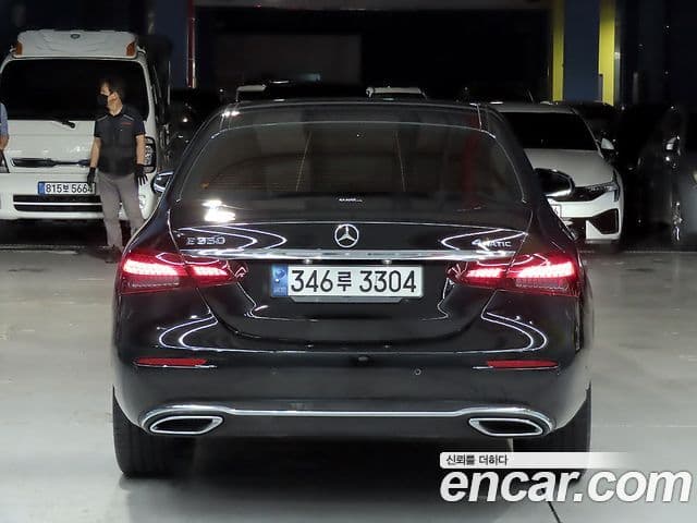 Mercedes-Benz E-Class 2023 — ფოტო 3/20
