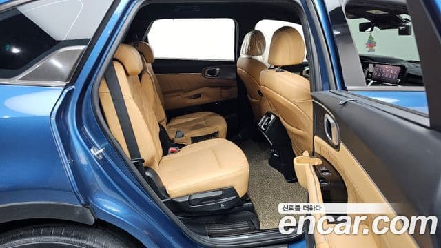 Kia Sorento 2021 — Фото 11/20