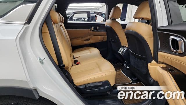 Kia Sorento 2023 — ფოტო 11/20