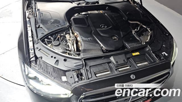 Mercedes-Benz S-Class 2022 — Photo 17/20