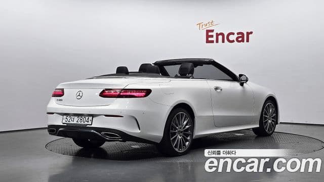 Mercedes-Benz E-Class 2018 — ფოტო 2/20