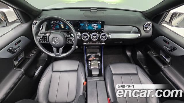 Mercedes-Benz GLB-Class 2021 — Фото 7/20