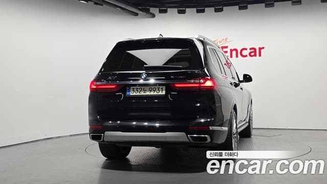 BMW X7 2021 — ფოტო 4/20