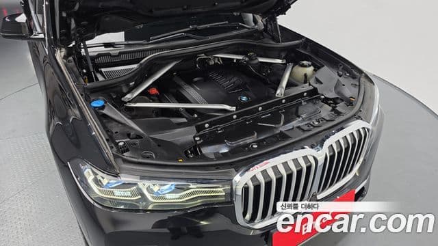 BMW X7 2021 — ფოტო 6/20