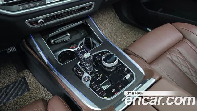 BMW X7 2021 — ფოტო 9/20