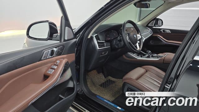 BMW X7 2021 — ფოტო 10/20