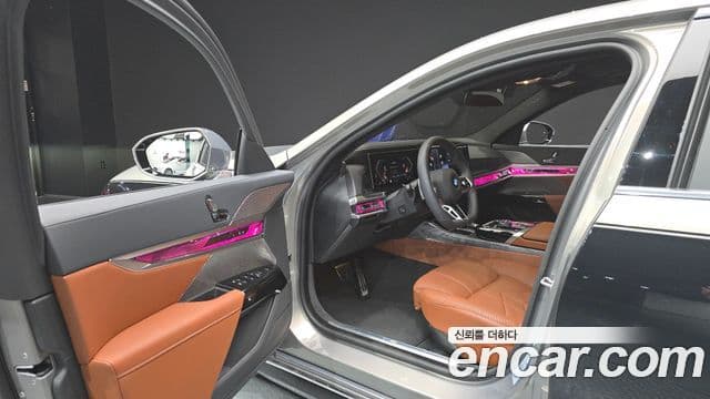 BMW 7 Series 2025 — Şəkil 10/20
