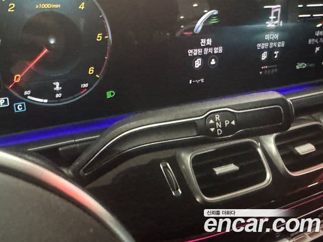 Mercedes-Benz GLE-Class 2023 — ფოტო 8/19