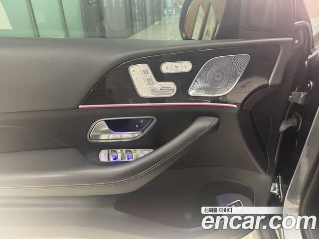 Mercedes-Benz GLE-Class 2023 — ფოტო 13/19