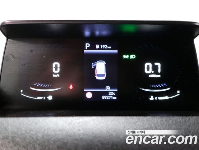 Hyundai Staria 2022 — ფოტო 6/20