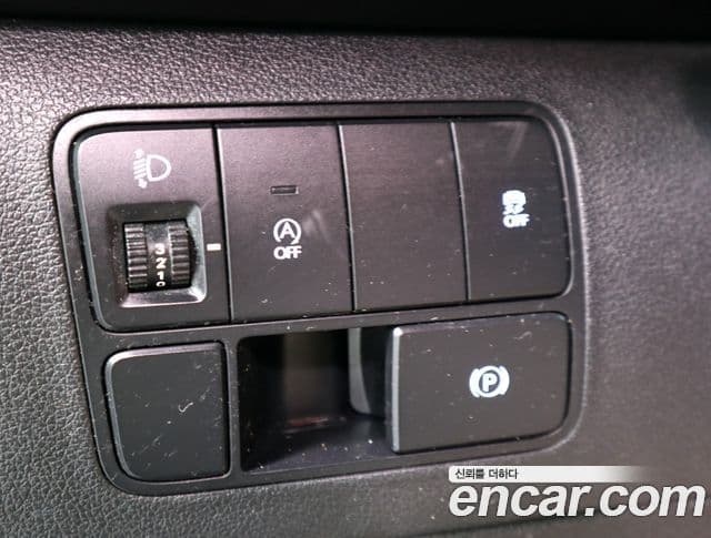 Hyundai Staria 2022 — ფოტო 18/20