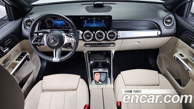 Mercedes-Benz GLB-Class 2024 — Şəkil 7/20