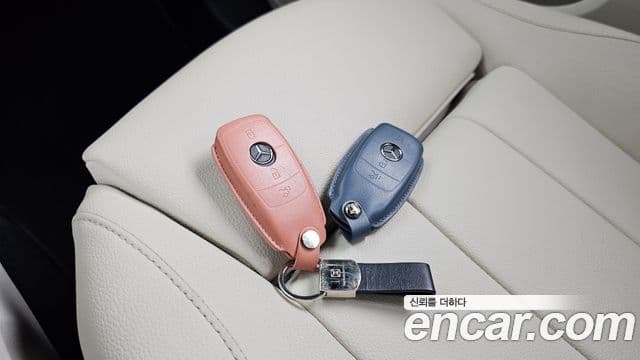 Mercedes-Benz GLB-Class 2024 — Photo 11/31