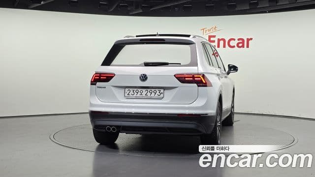 Volkswagen Tiguan 2020 — Photo 3/34