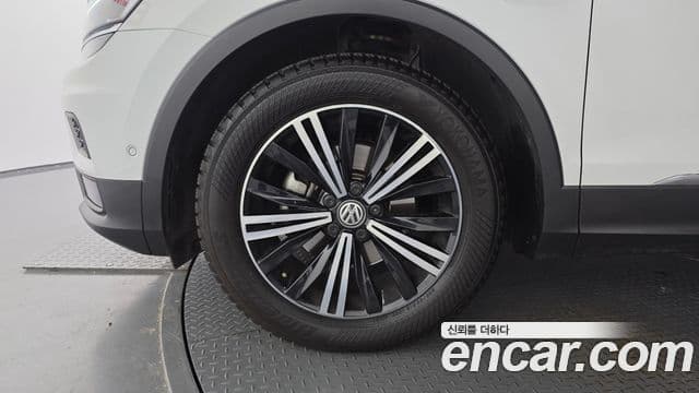 Volkswagen Tiguan 2020 — Photo 29/34