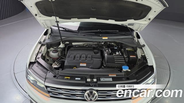 Volkswagen Tiguan 2020 — Photo 28/34