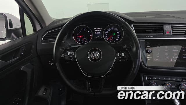 Volkswagen Tiguan 2020 — Photo 30/34