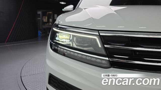 Volkswagen Tiguan 2020 — Photo 32/34