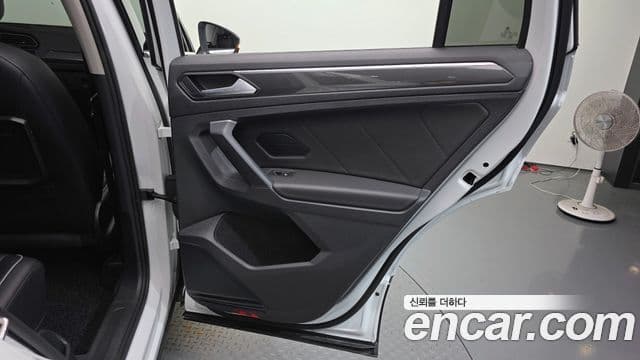 Volkswagen Tiguan 2020 — Photo 6/34
