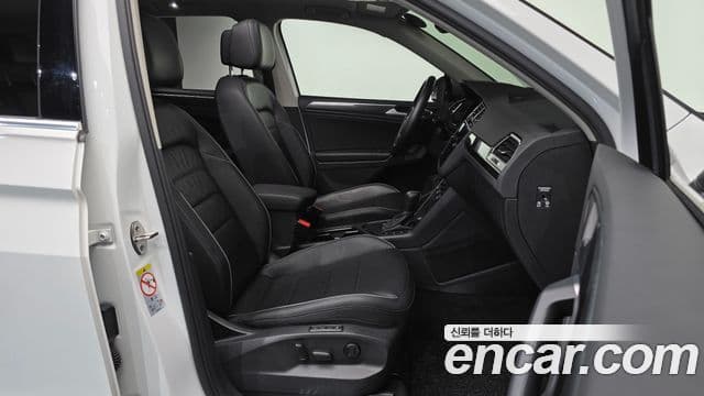 Volkswagen Tiguan 2020 — Photo 13/34