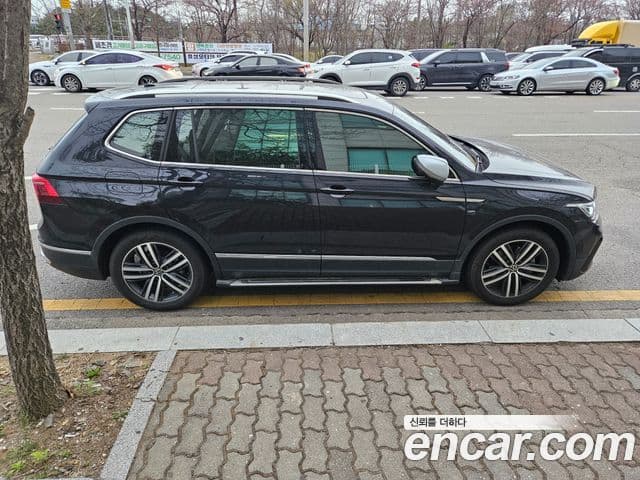 Volkswagen Tiguan Allspace 2023 — Şəkil 19/20