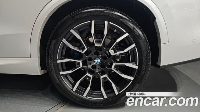 BMW X5 2025 — Photo 10/33