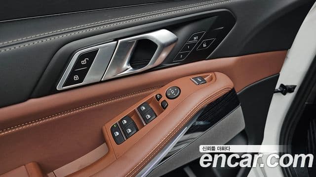 BMW X5 2025 — Photo 19/33
