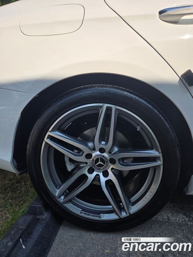 Mercedes-Benz E-Class 2020 — ფოტო 6/14