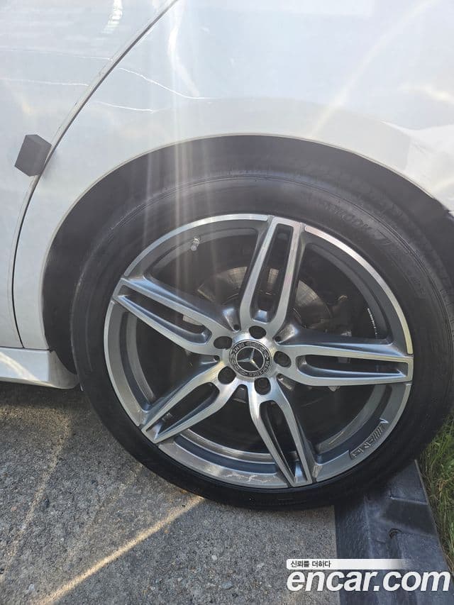 Mercedes-Benz E-Class 2020 — ფოტო 7/14