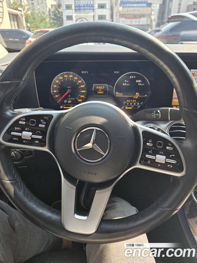 Mercedes-Benz E-Class 2020 — ფოტო 8/14