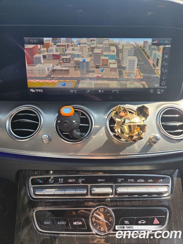 Mercedes-Benz E-Class 2020 — ფოტო 14/14
