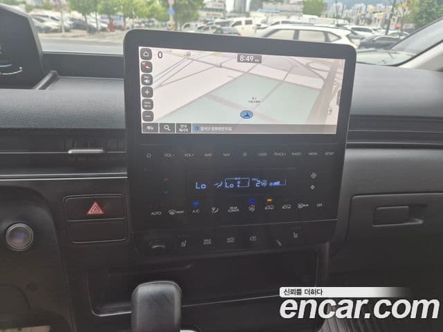 Hyundai Staria 2023 — Şəkil 8/17