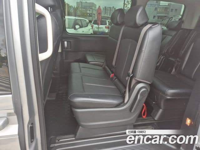 Hyundai Staria 2023 — Şəkil 15/17