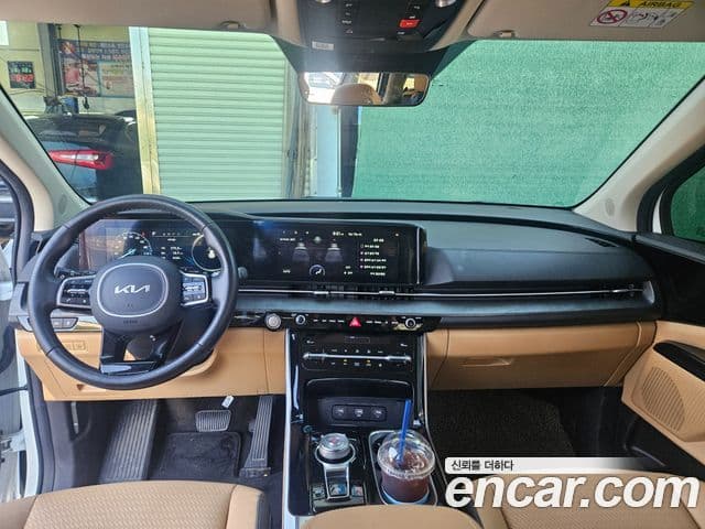 Kia Carnival 2023 — Şəkil 10/20