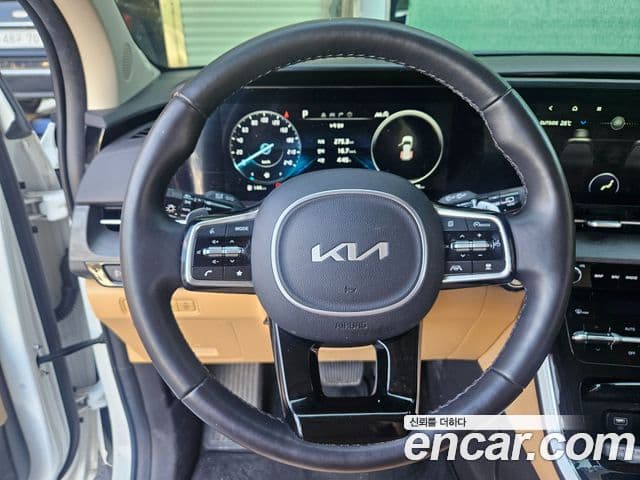 Kia Carnival 2023 — Şəkil 12/20