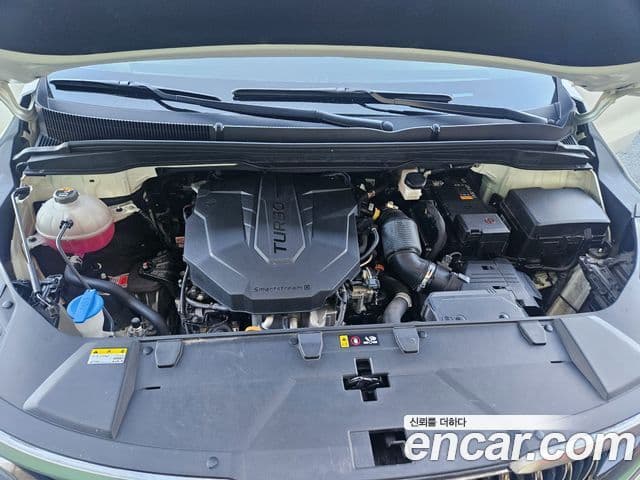 Kia Carnival 2023 — Şəkil 16/20