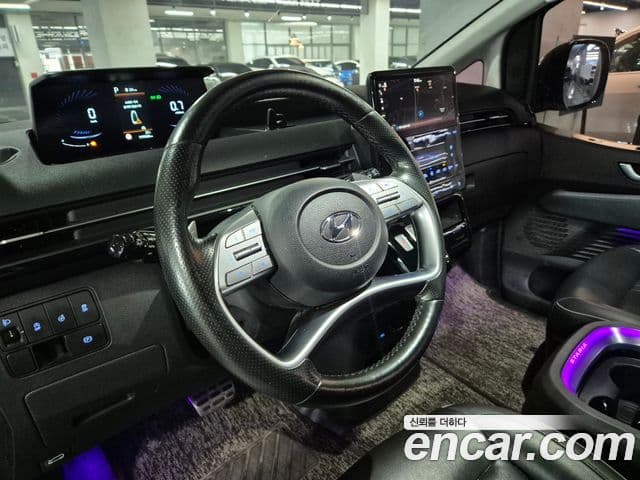 Hyundai Staria 2021 — Photo 13/17