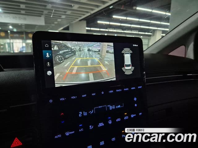 Hyundai Staria 2021 — Photo 7/17